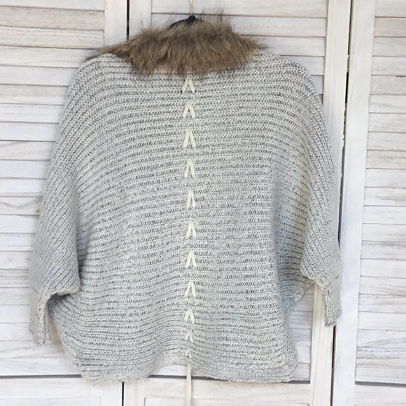 Pinklicious Faux Fur Collar Knit Sweater/Shrug S - Picture 6 of 10